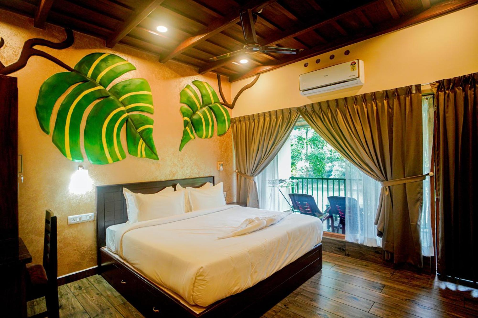 Falcon Riverview Resorts Kuttampuzha Exteriör bild