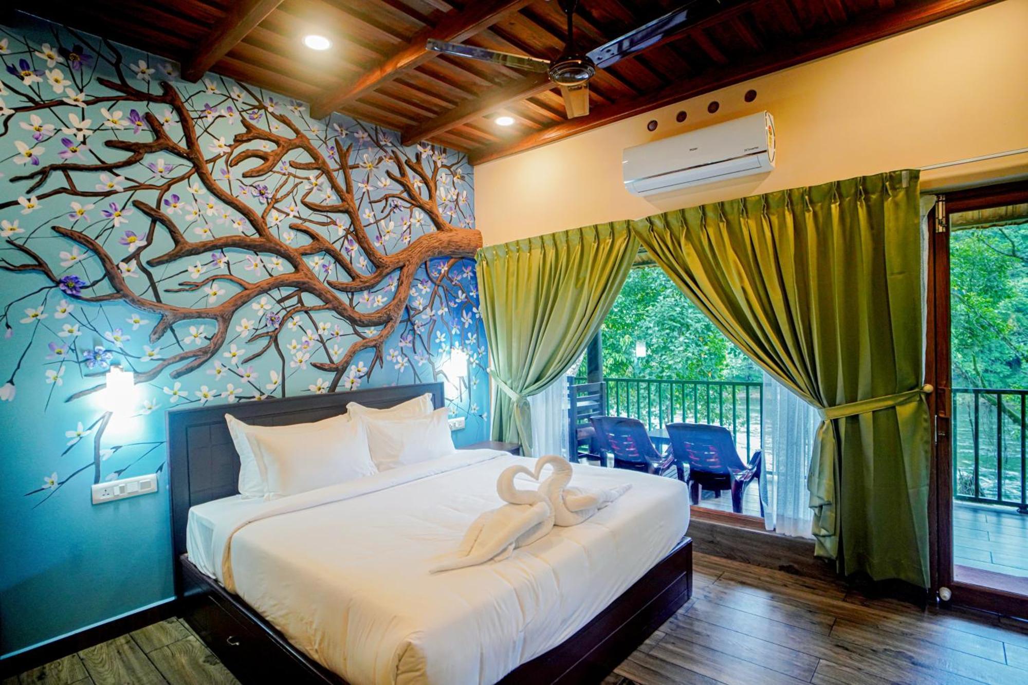 Falcon Riverview Resorts Kuttampuzha Exteriör bild