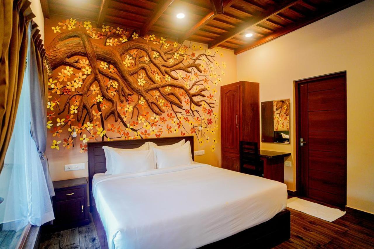 Falcon Riverview Resorts Kuttampuzha Exteriör bild