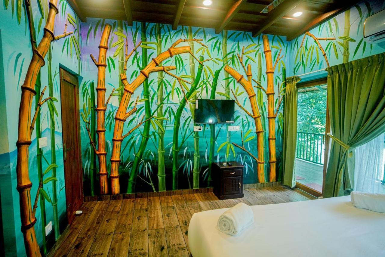 Falcon Riverview Resorts Kuttampuzha Exteriör bild