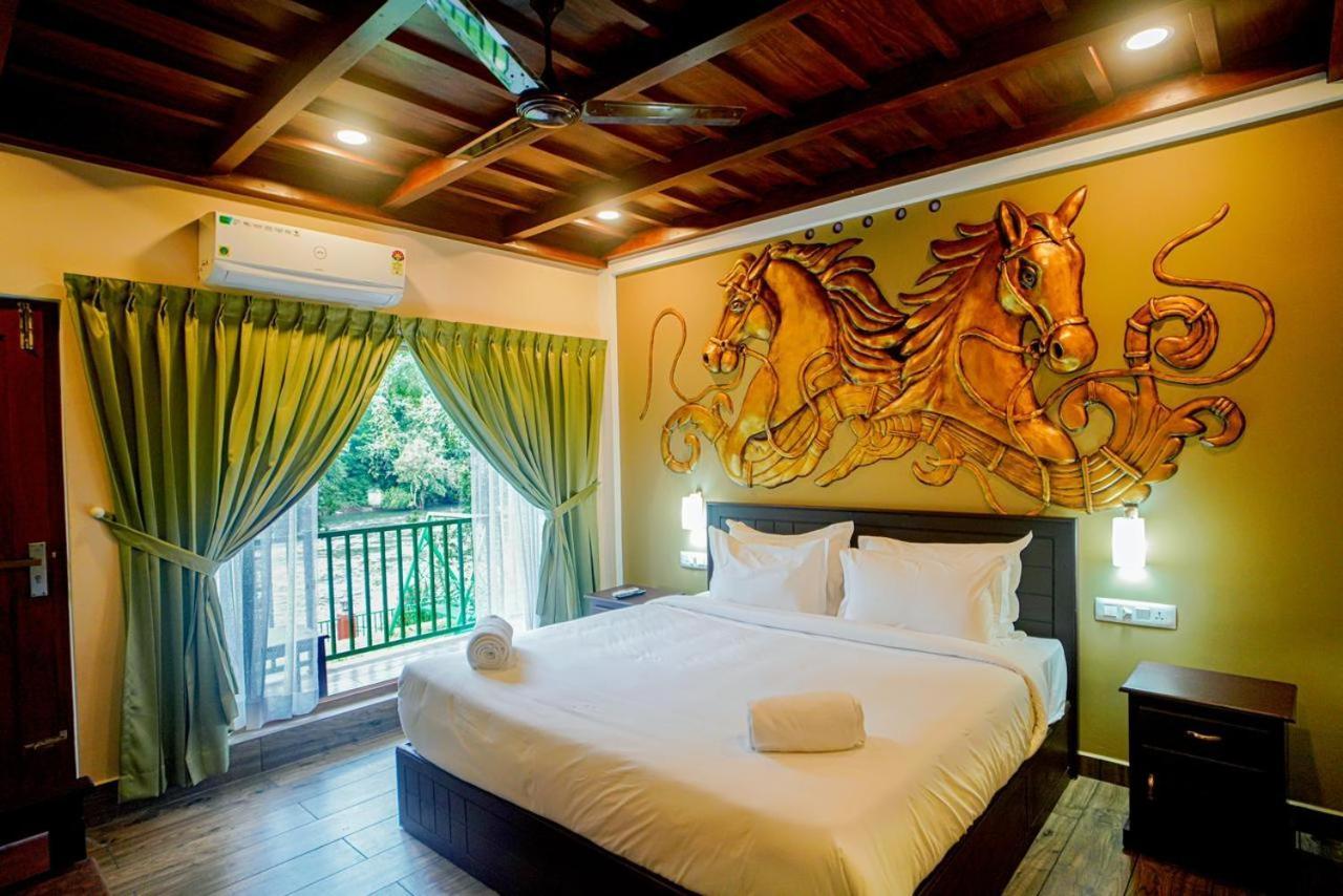 Falcon Riverview Resorts Kuttampuzha Exteriör bild