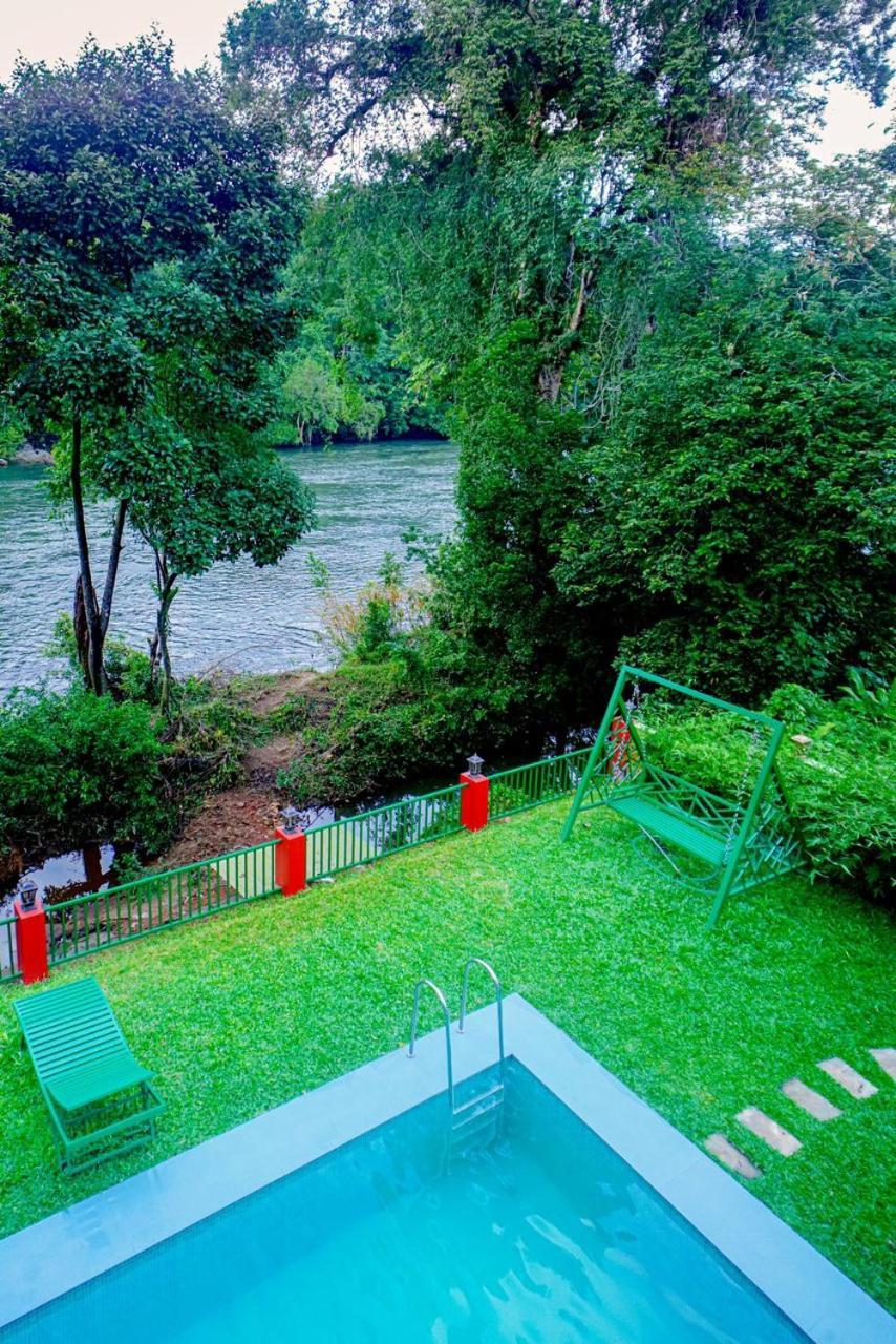 Falcon Riverview Resorts Kuttampuzha Exteriör bild